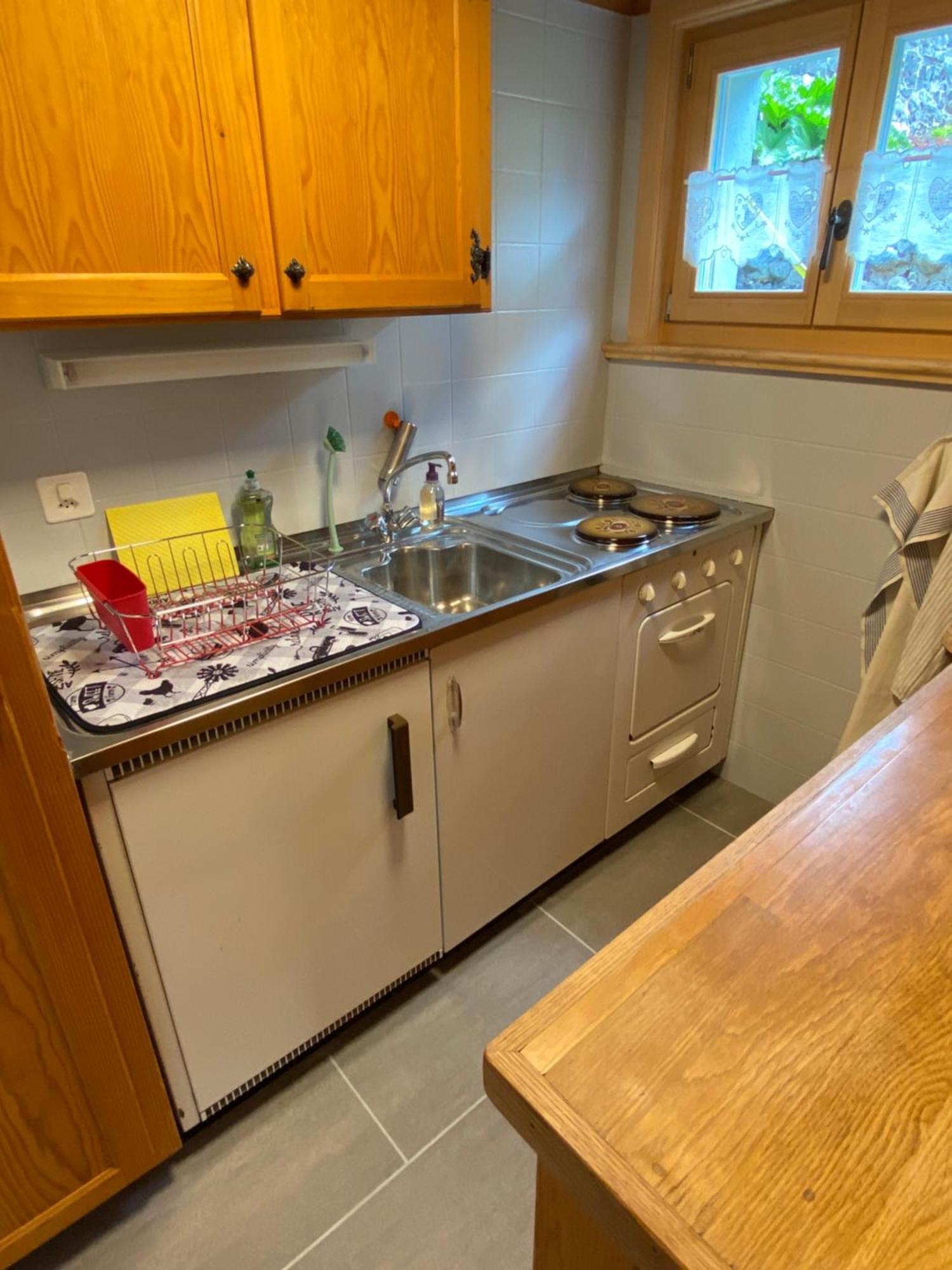 1 Apt, Kitchen, Patio, In Beautiful Apartment *